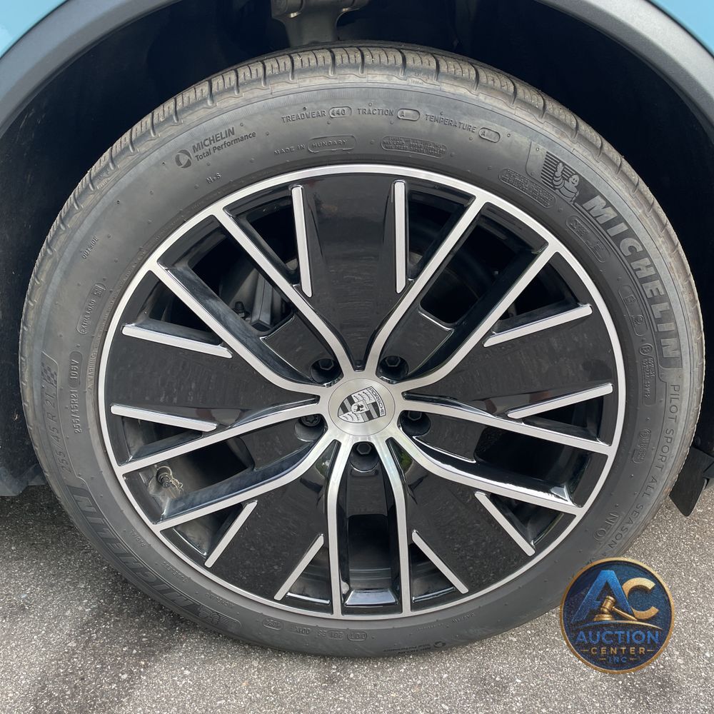 2024 Porsche Macan EV 4