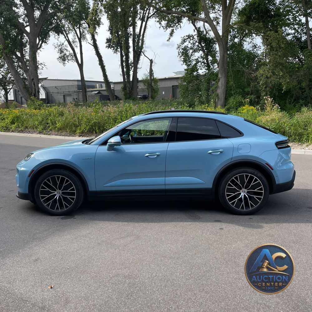 2024 Porsche Macan EV 4