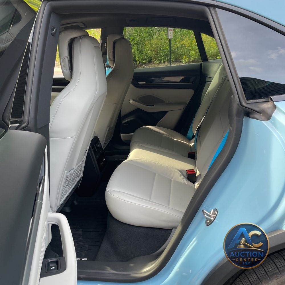 2024 Porsche Macan EV 4