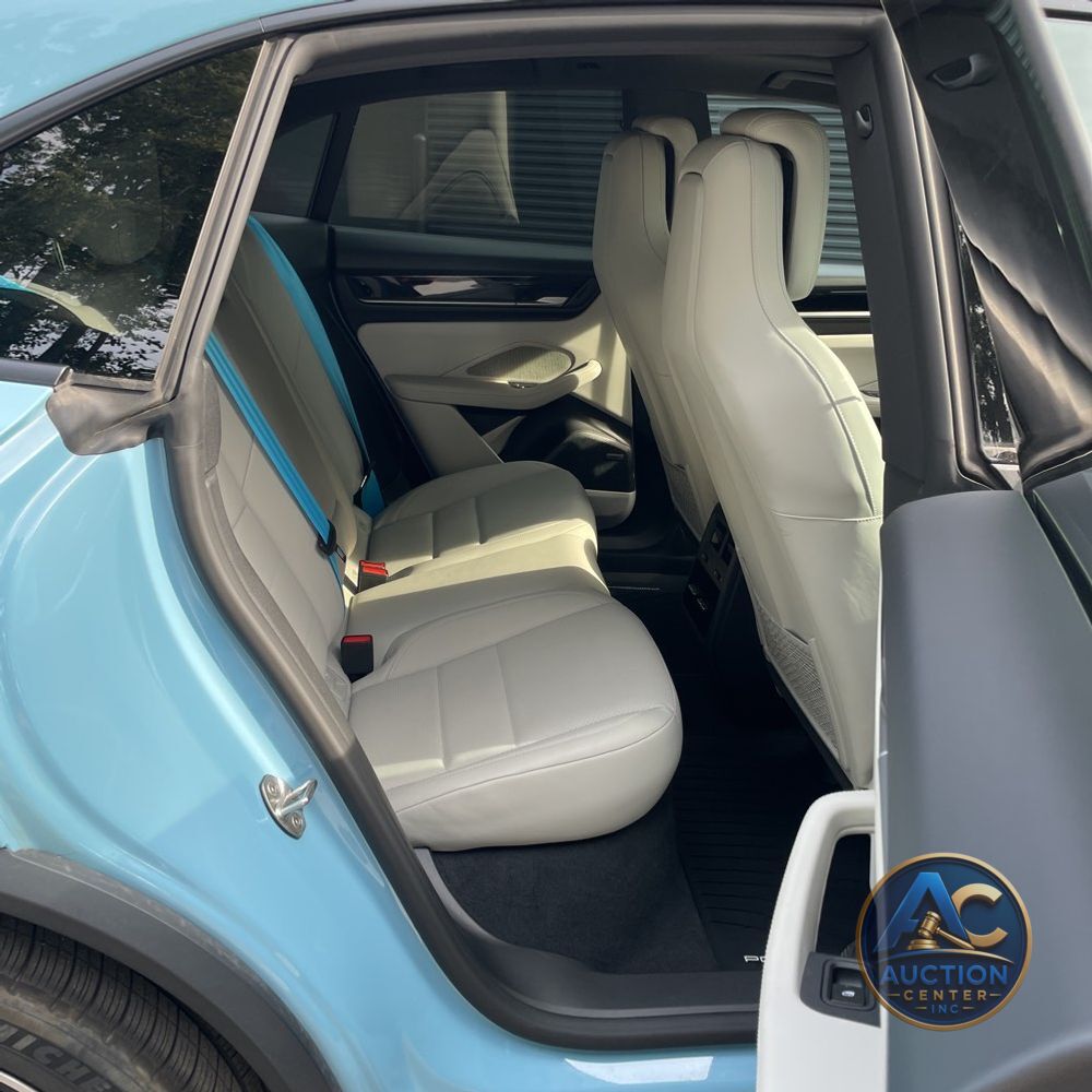 2024 Porsche Macan EV 4