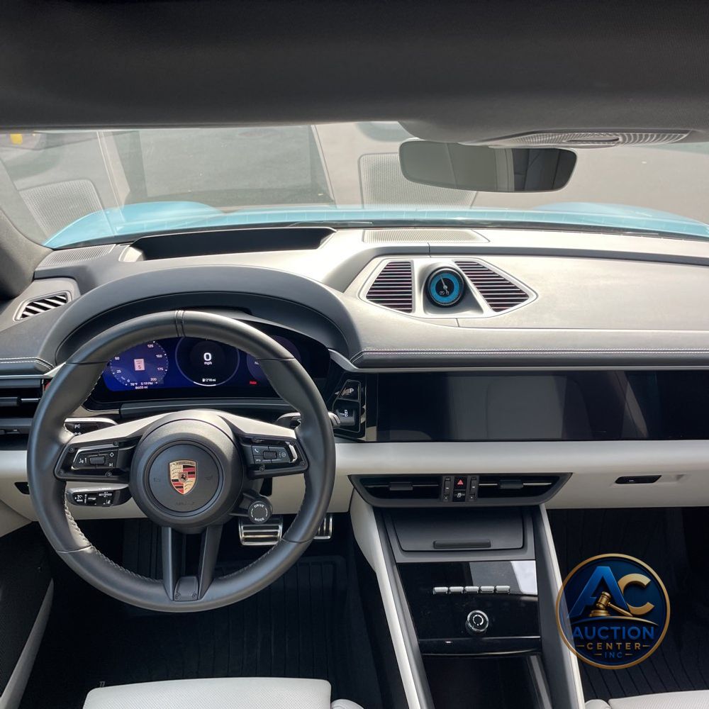 2024 Porsche Macan EV 4