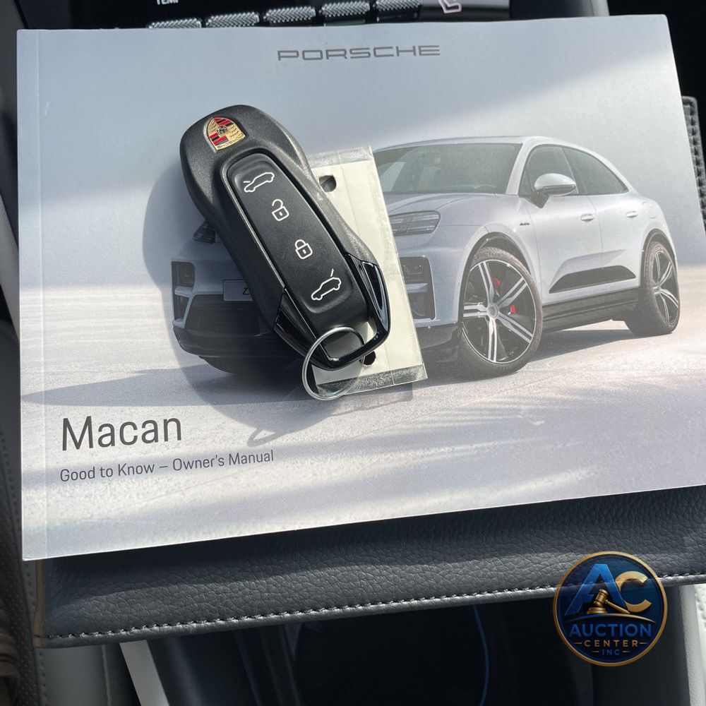2024 Porsche Macan EV 4