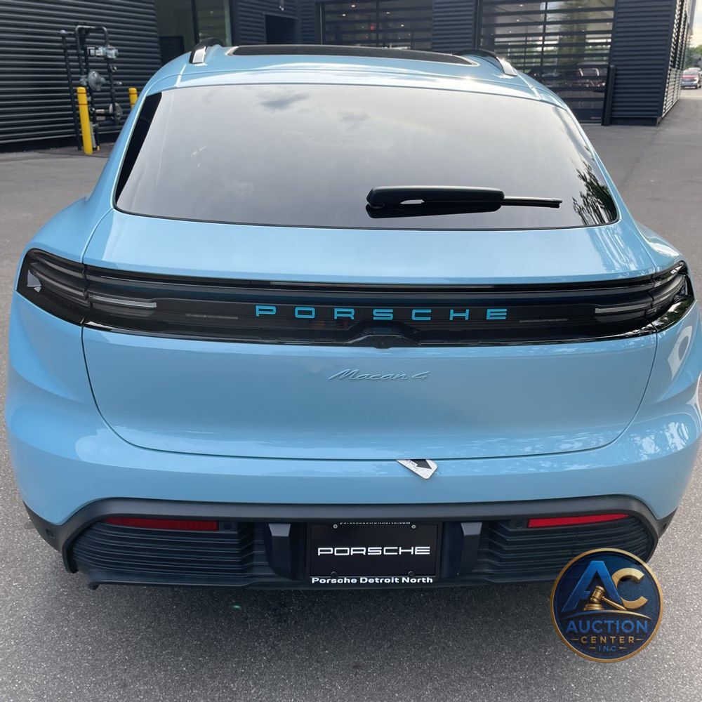 2024 Porsche Macan EV 4