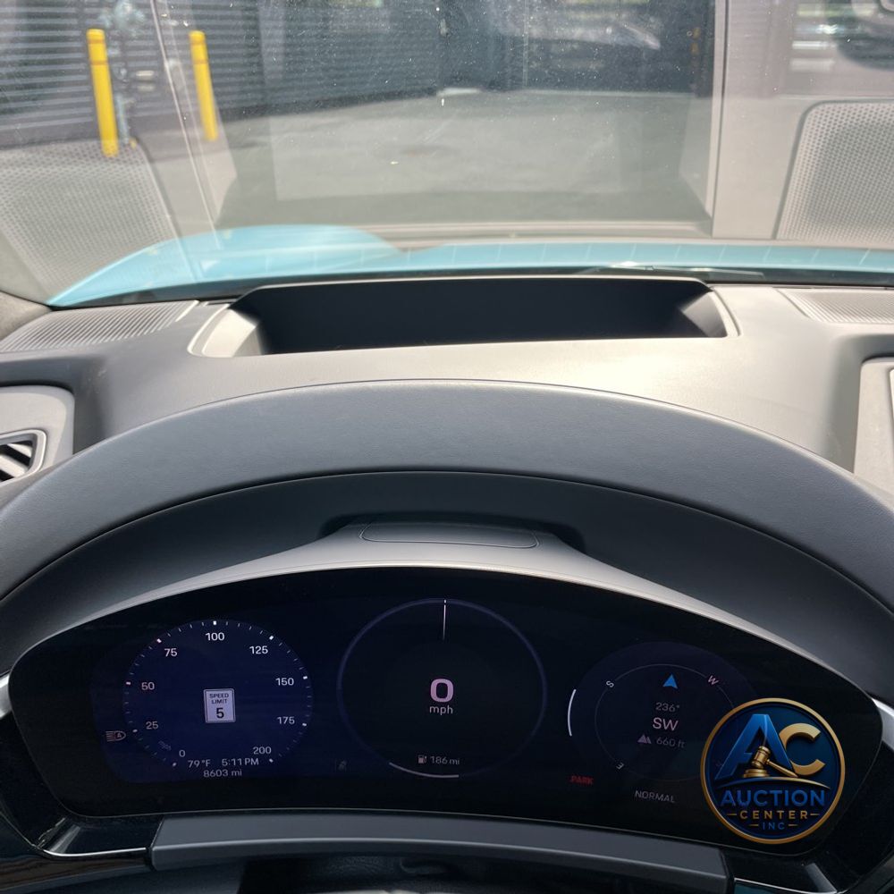 2024 Porsche Macan EV 4