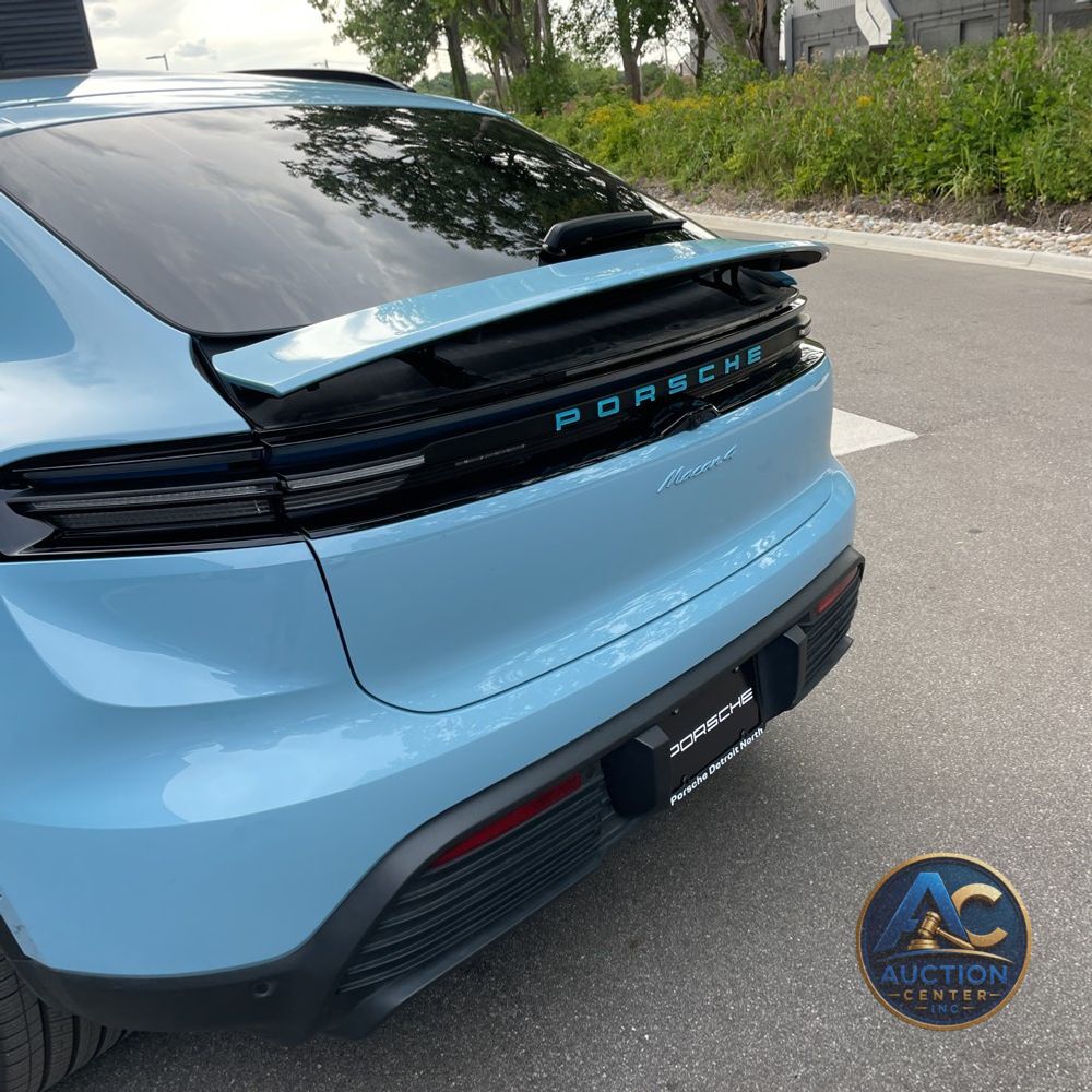 2024 Porsche Macan EV 4