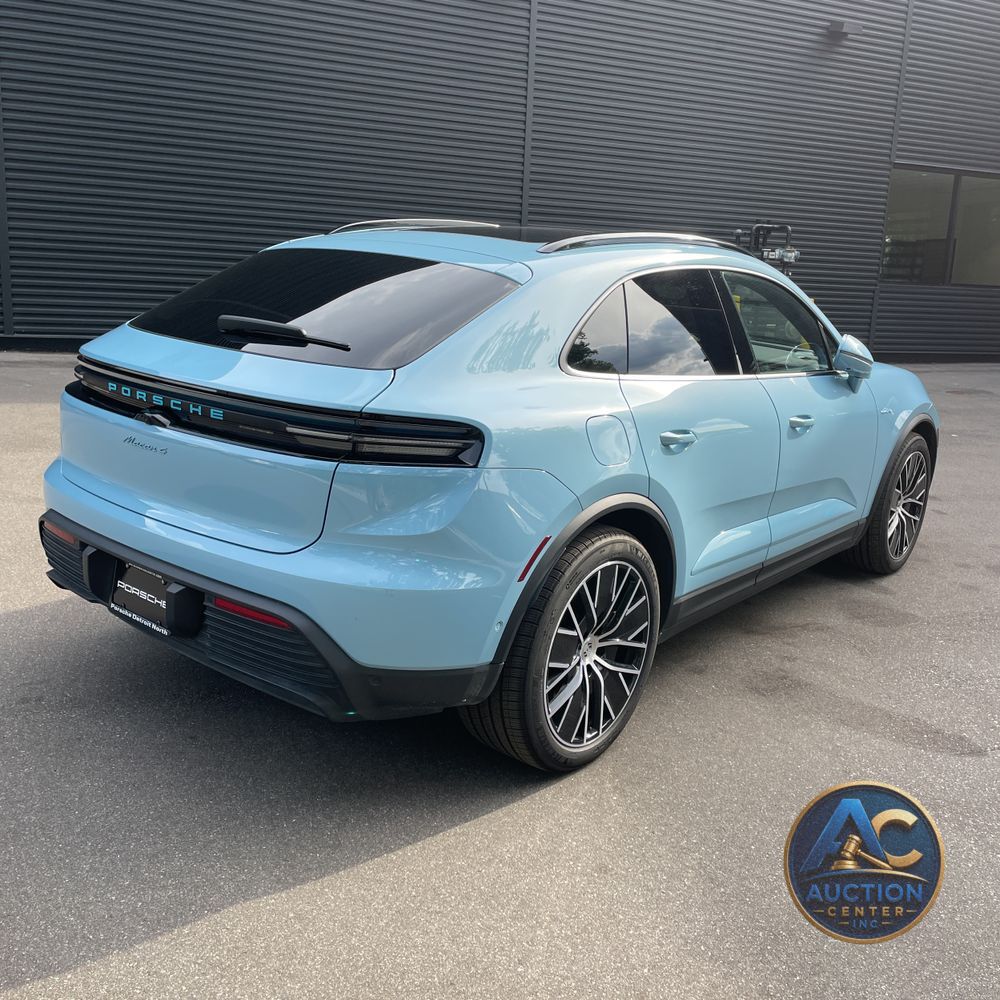 2024 Porsche Macan EV 4