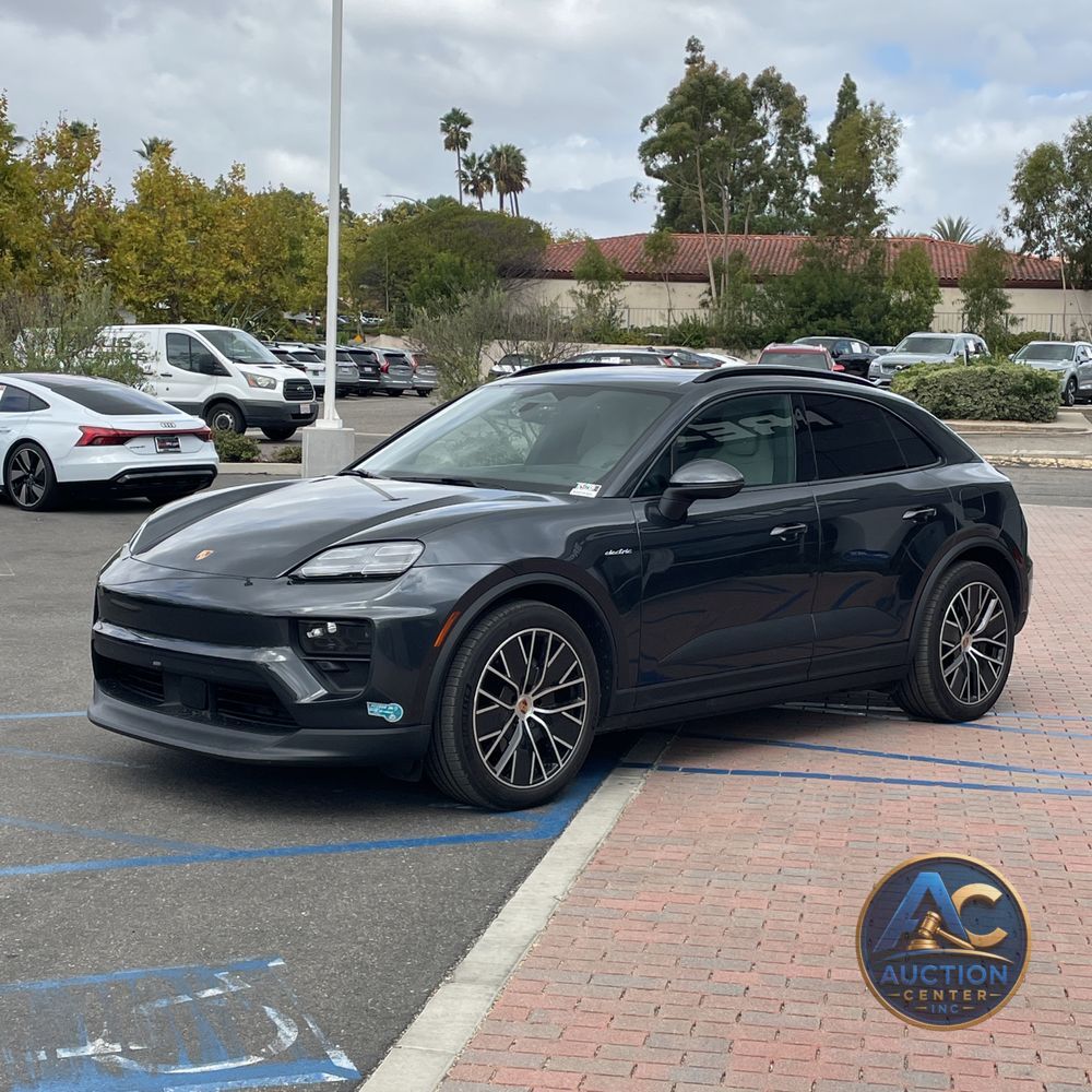 2024 Porsche Macan EV 4