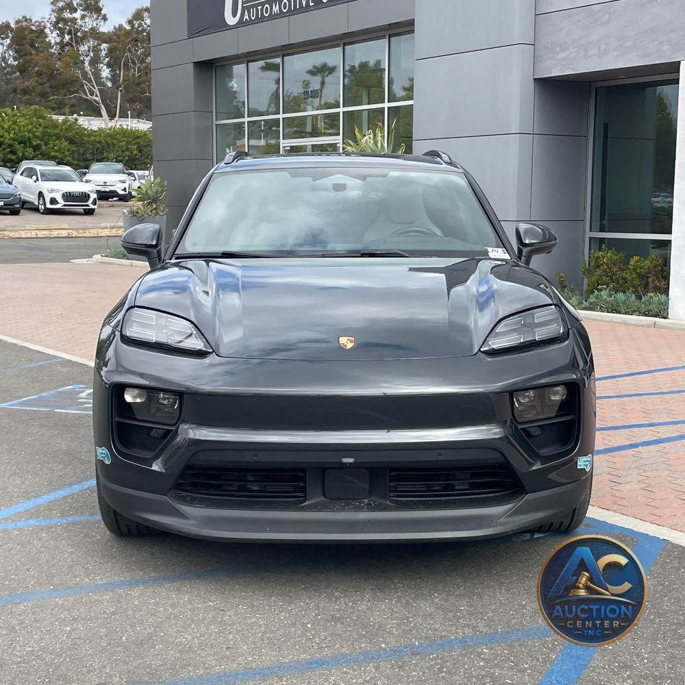 2024 Porsche Macan EV 4