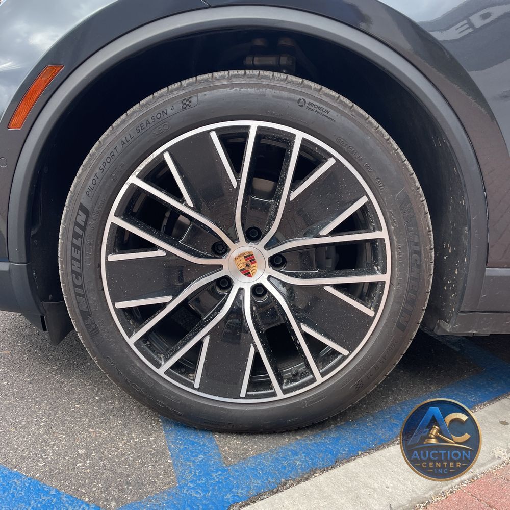 2024 Porsche Macan EV 4