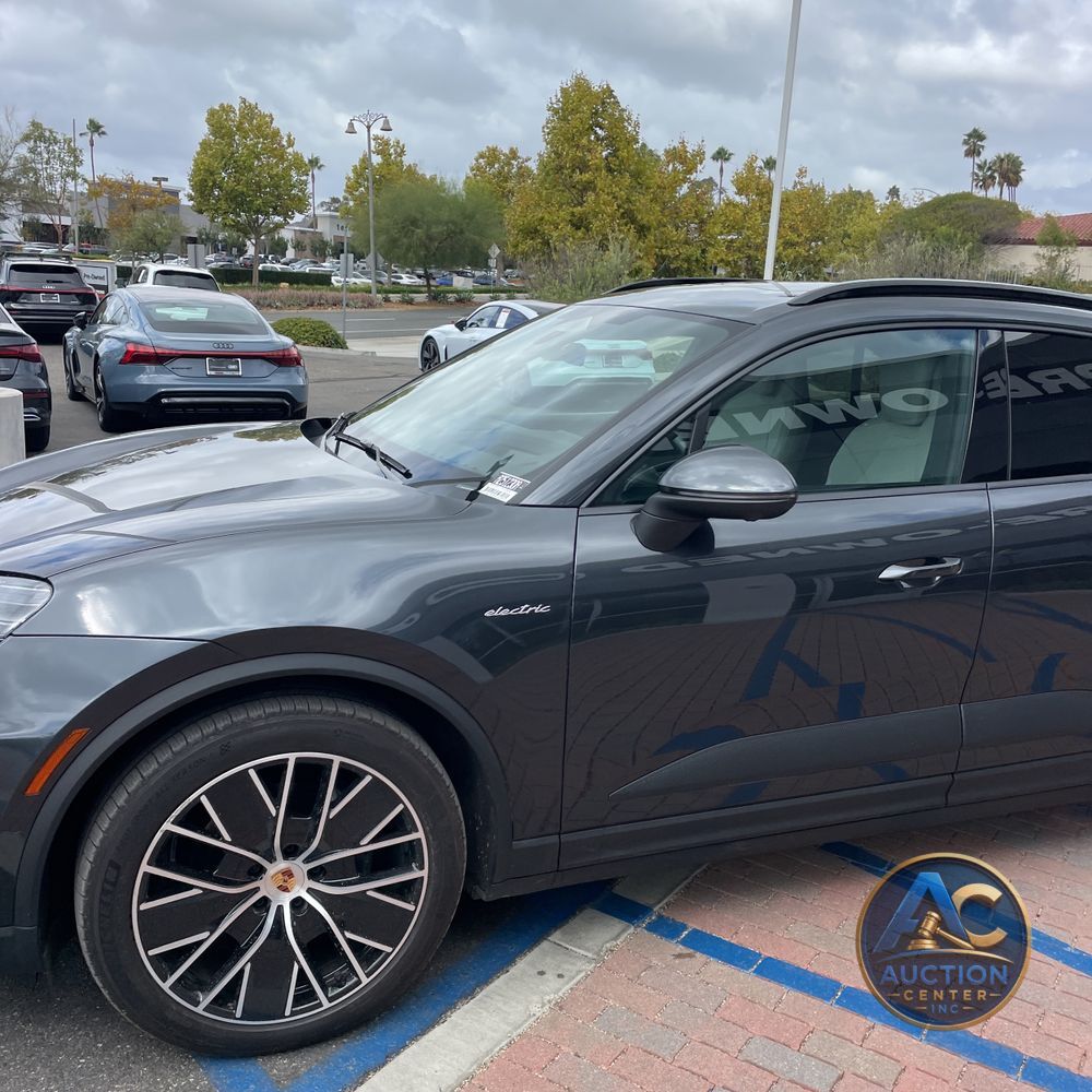 2024 Porsche Macan EV 4