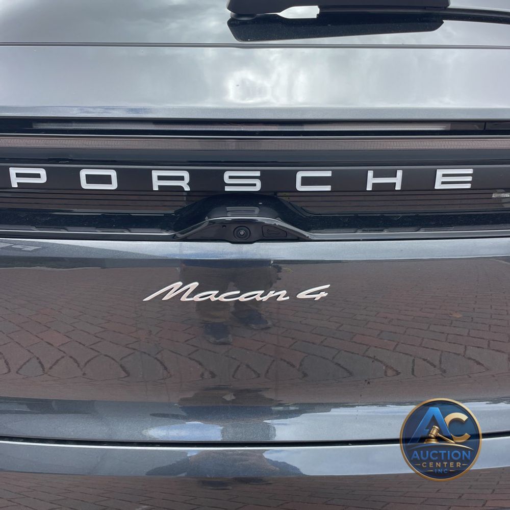 2024 Porsche Macan EV 4