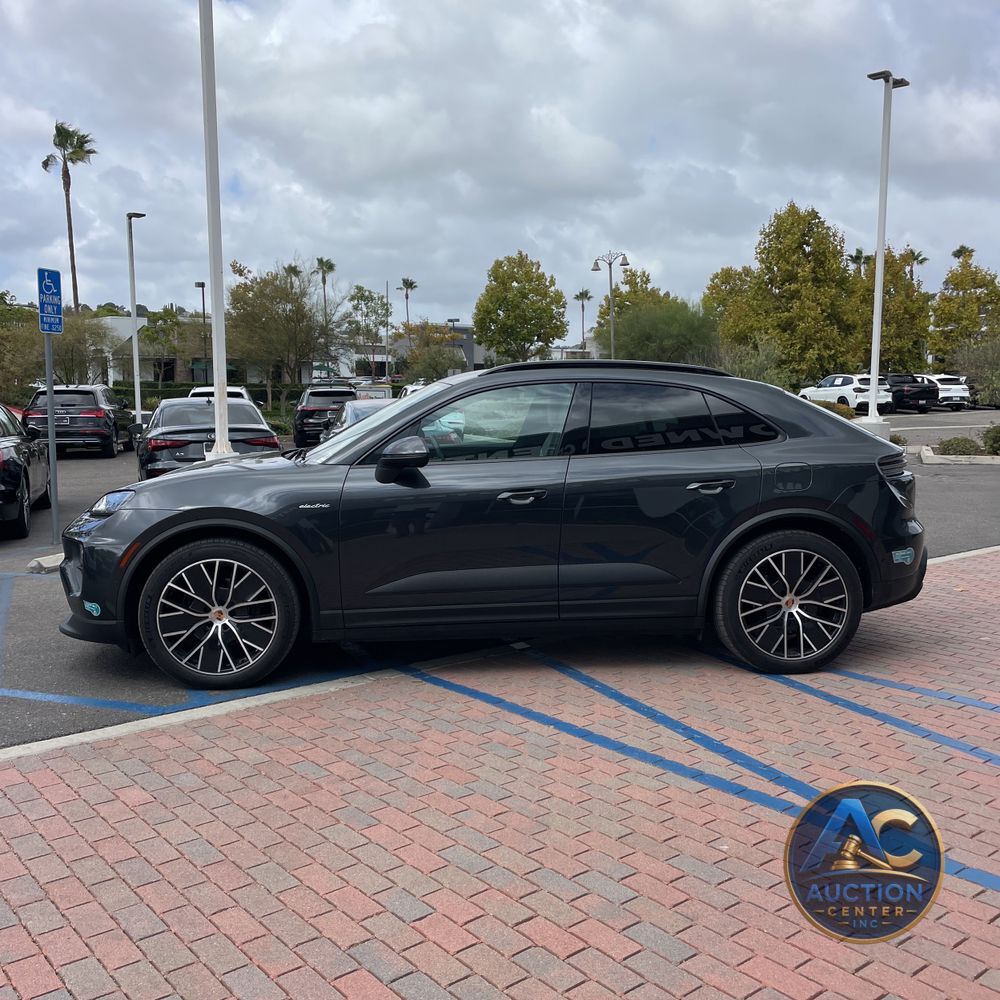 2024 Porsche Macan EV 4