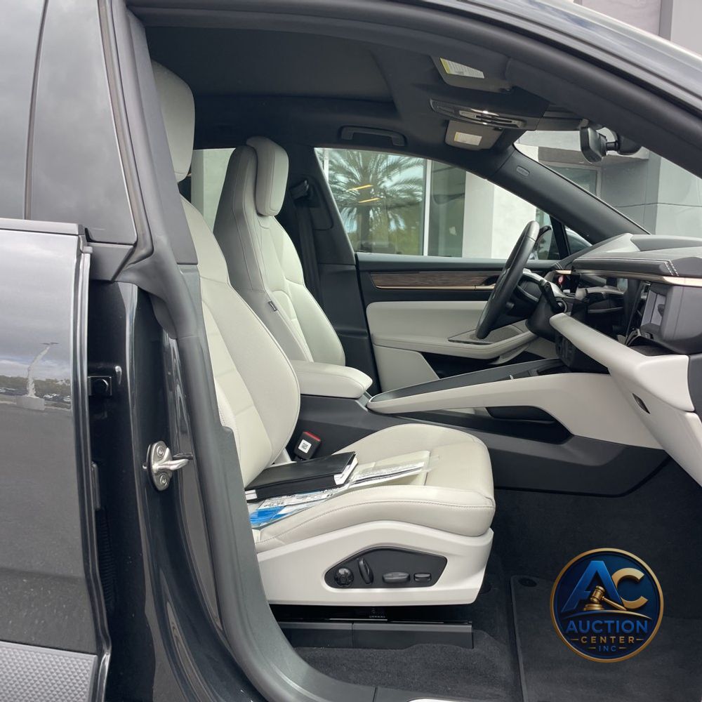 2024 Porsche Macan EV 4