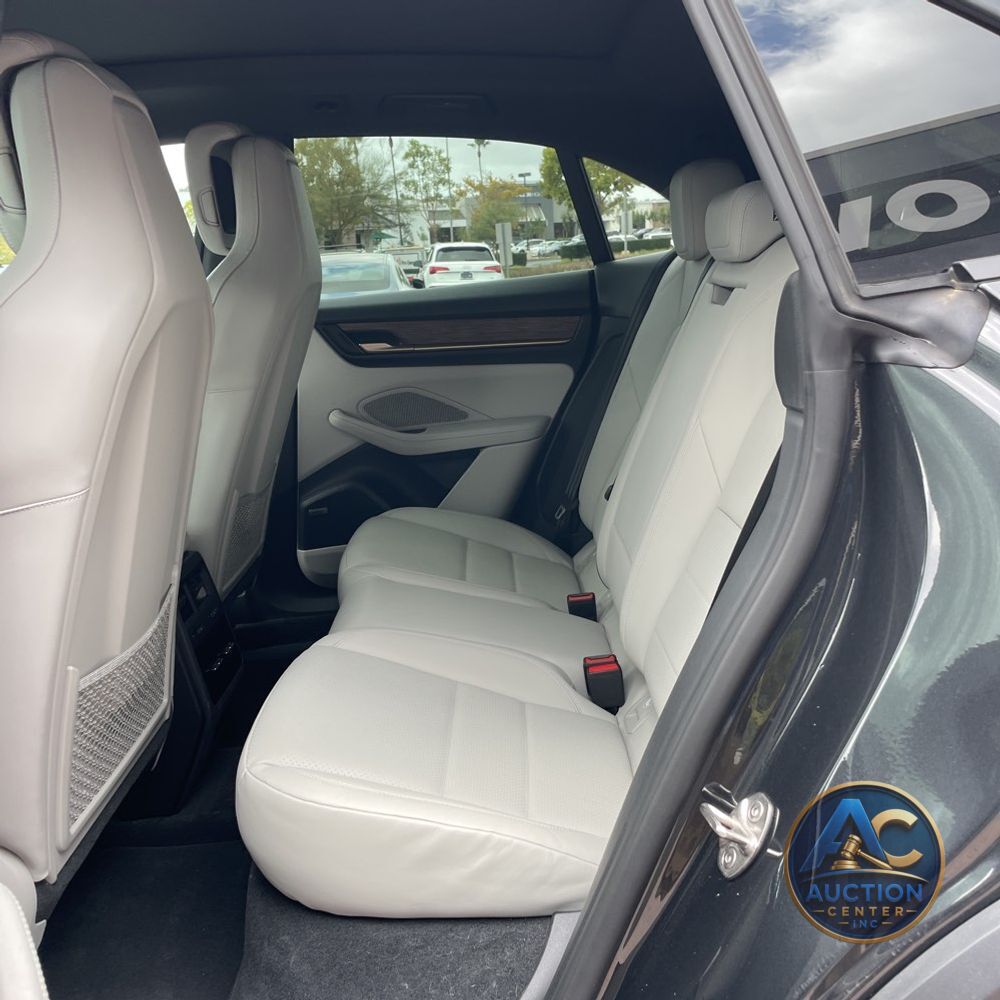 2024 Porsche Macan EV 4