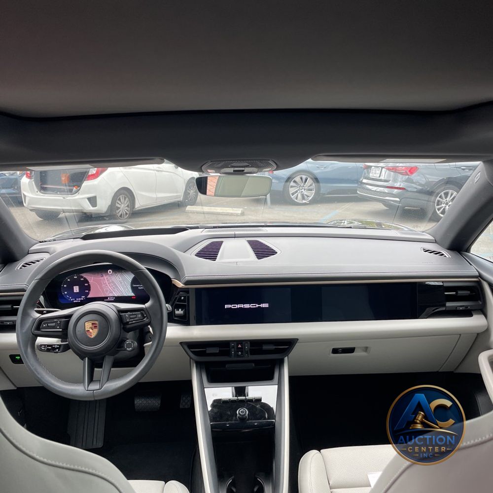 2024 Porsche Macan EV 4