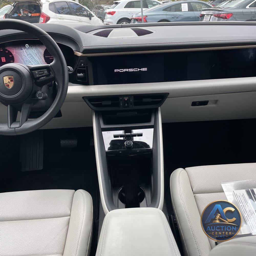 2024 Porsche Macan EV 4