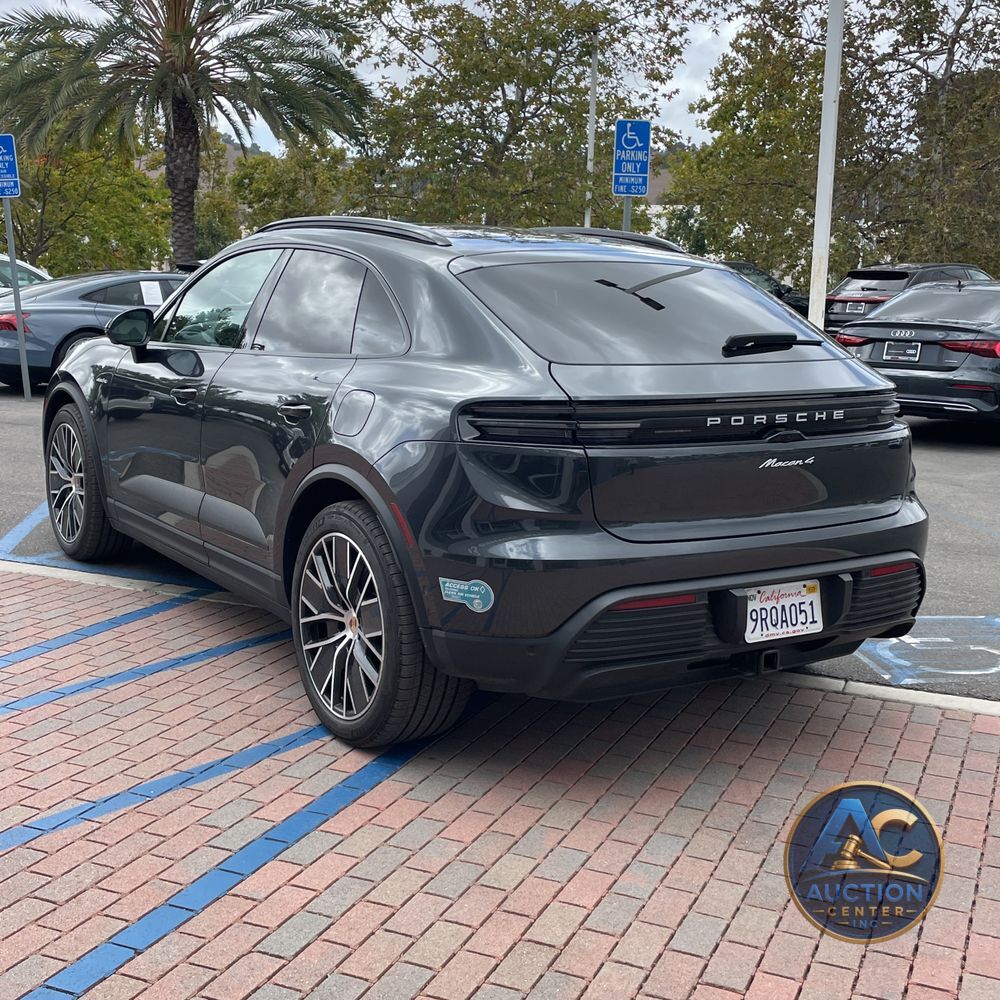 2024 Porsche Macan EV 4