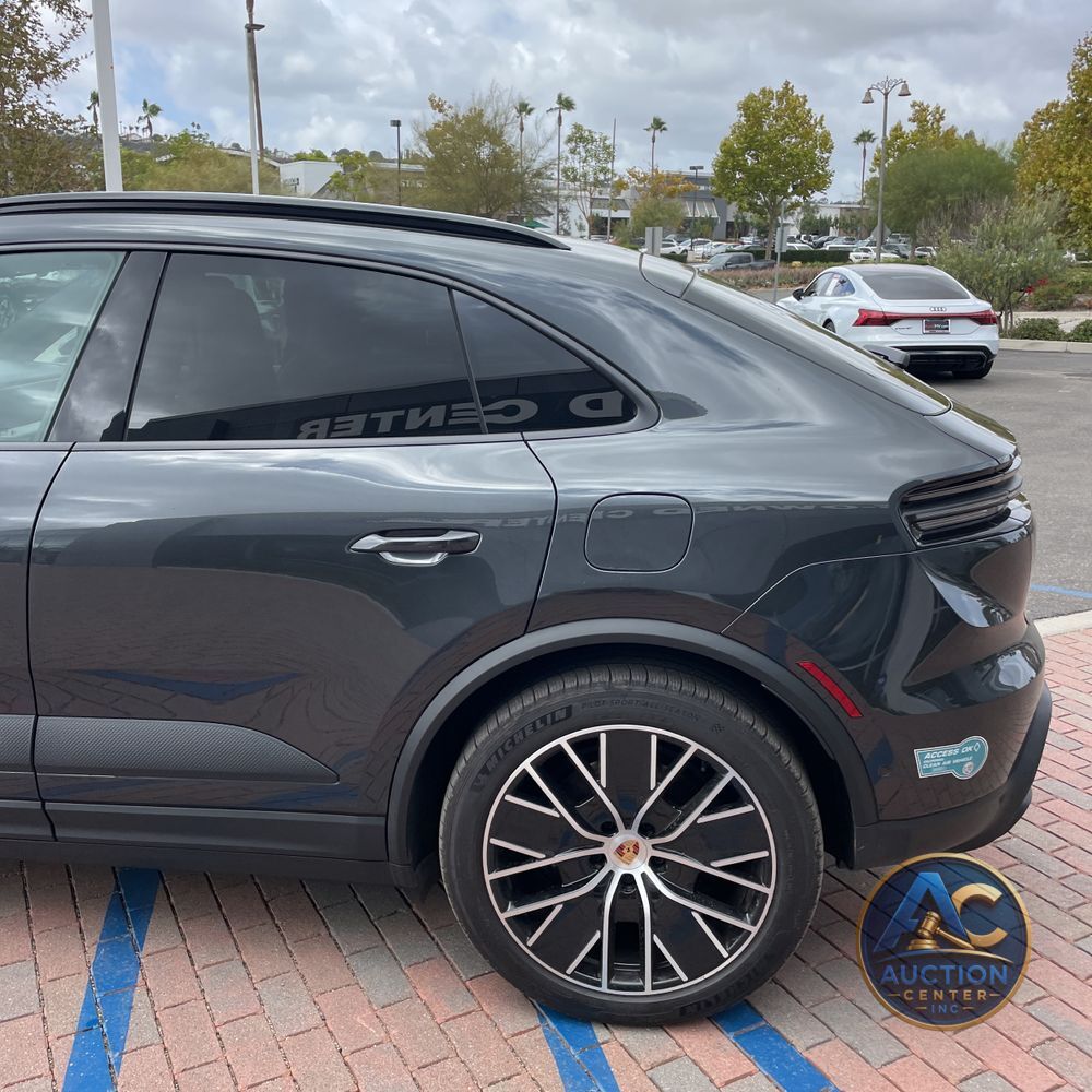 2024 Porsche Macan EV 4