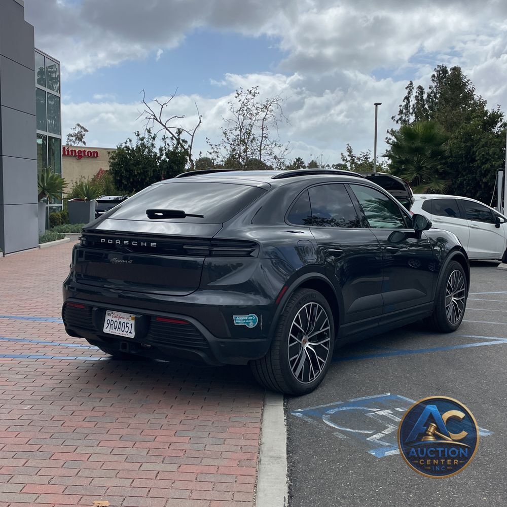 2024 Porsche Macan EV 4
