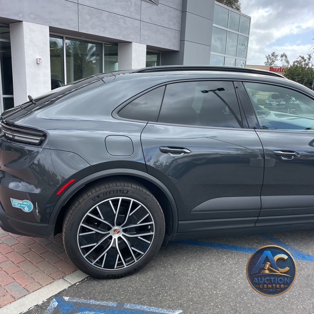 2024 Porsche Macan EV 4