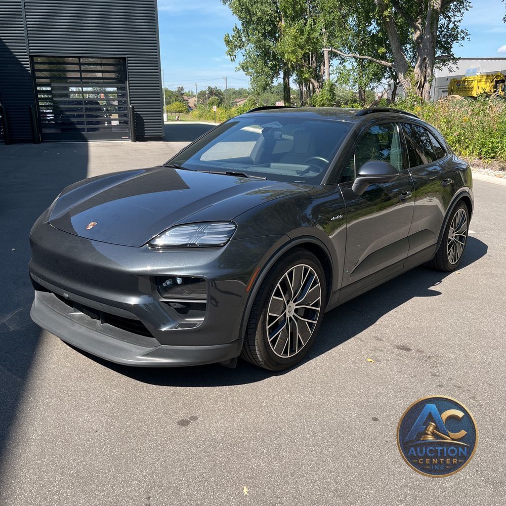 2024 Porsche Macan EV 4