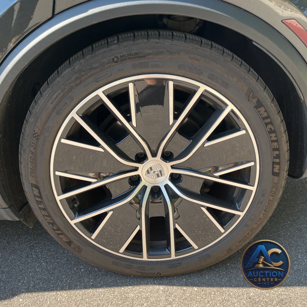 2024 Porsche Macan EV 4