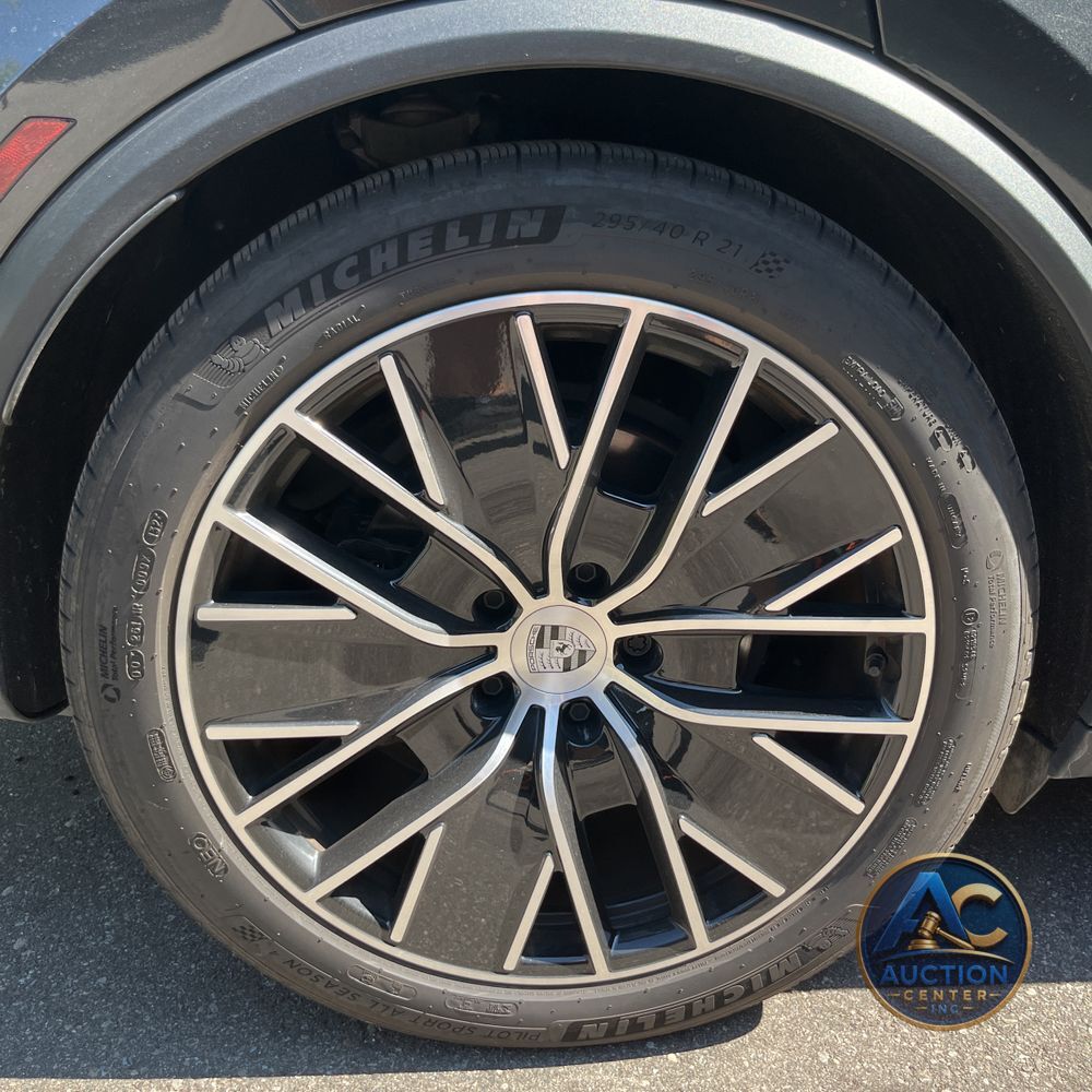 2024 Porsche Macan EV 4