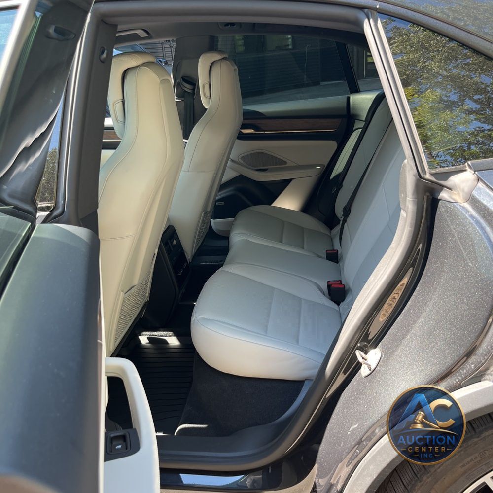 2024 Porsche Macan EV 4
