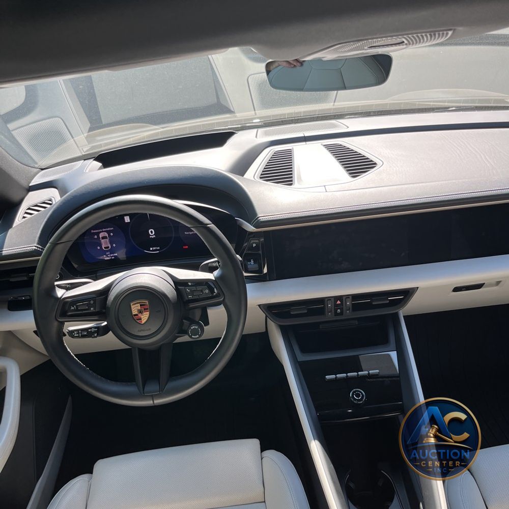 2024 Porsche Macan EV 4