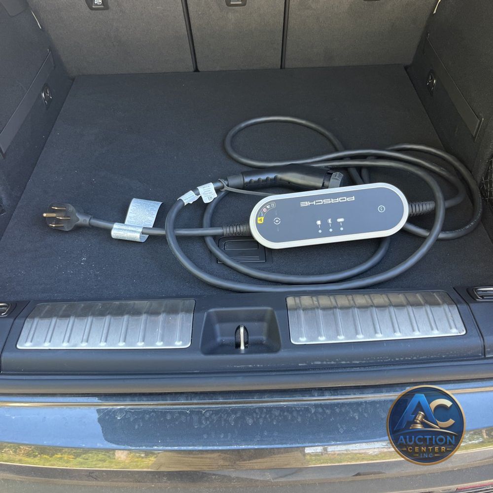 2024 Porsche Macan EV 4
