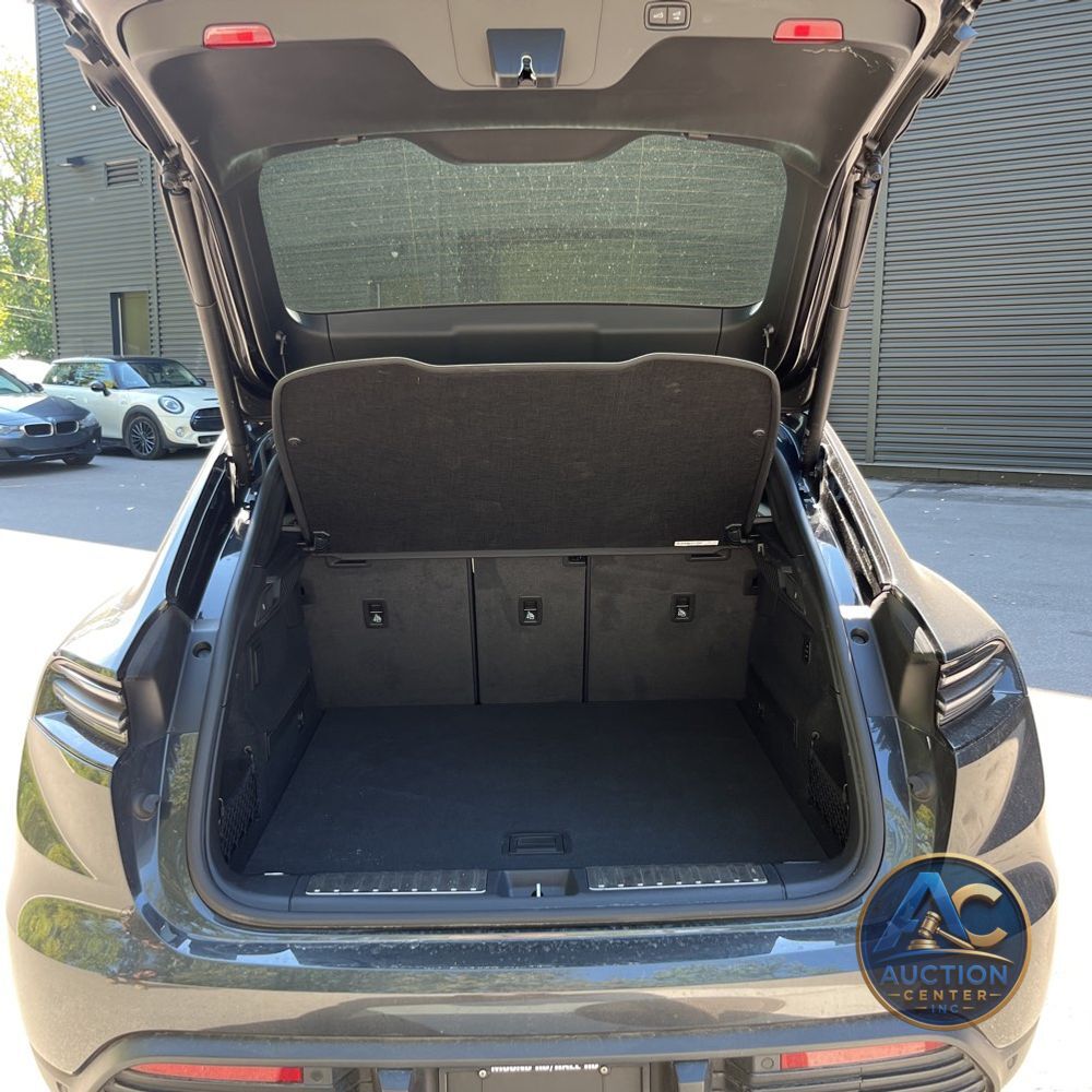 2024 Porsche Macan EV 4