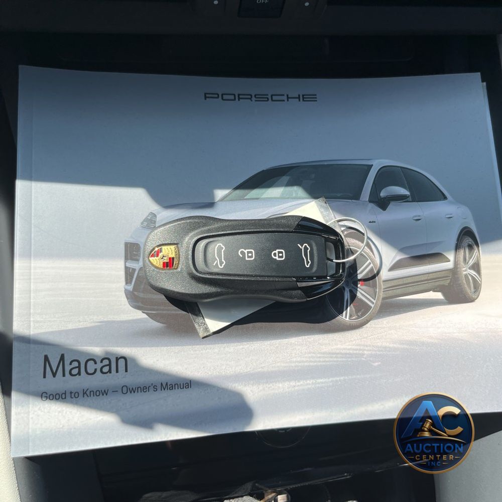 2024 Porsche Macan EV 4