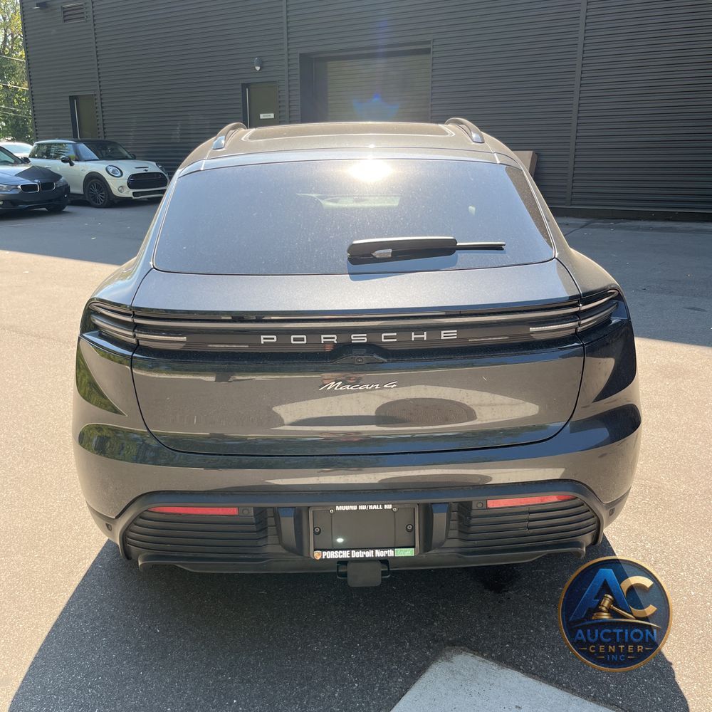 2024 Porsche Macan EV 4
