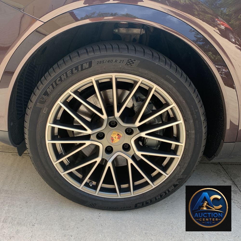2022 Porsche Cayenne S Platinum Edition