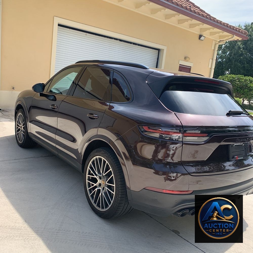 2022 Porsche Cayenne S Platinum Edition
