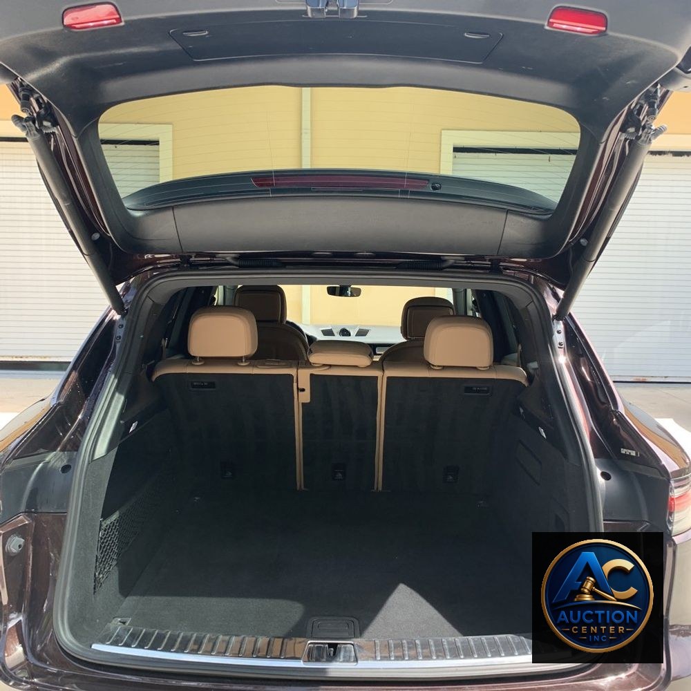 2022 Porsche Cayenne S Platinum Edition