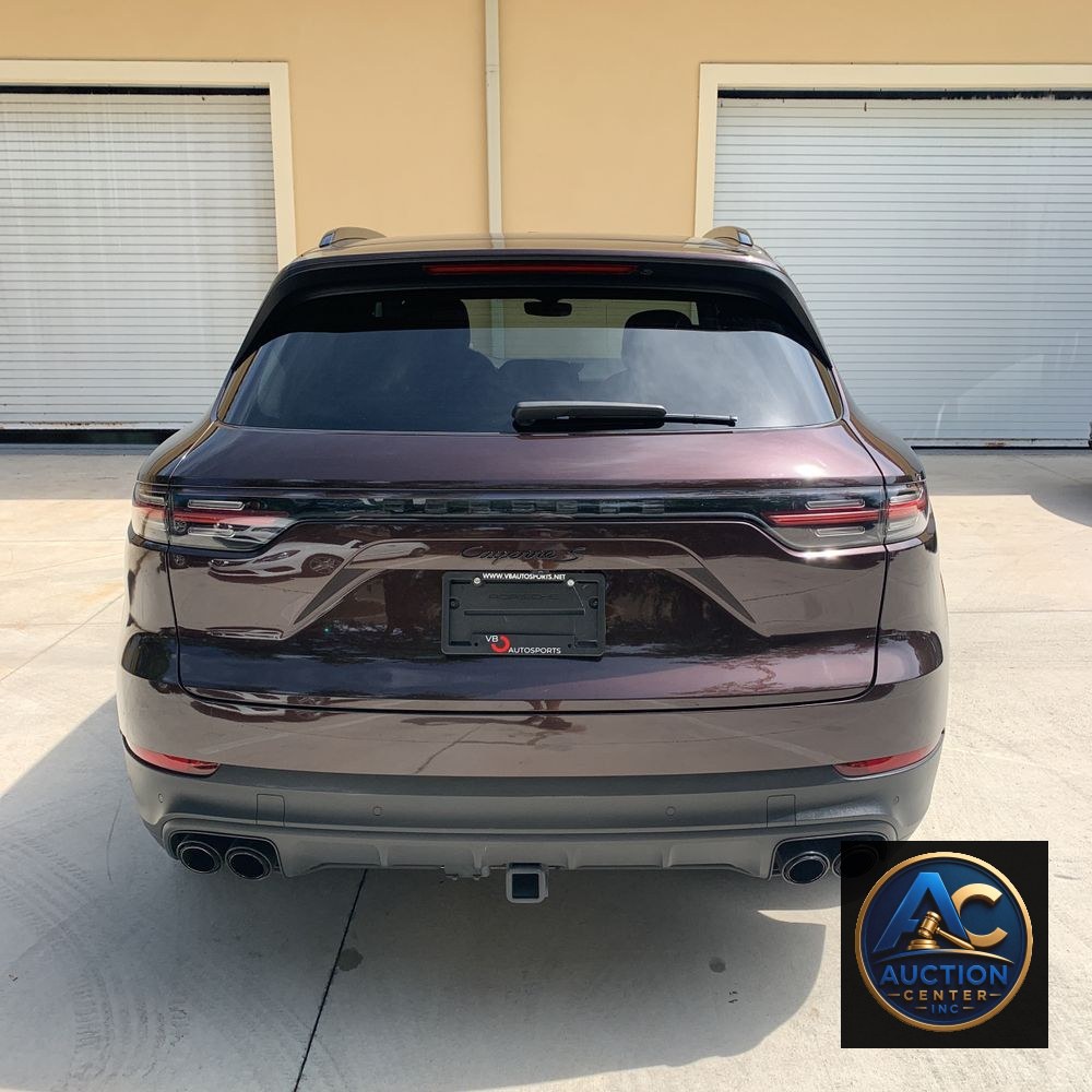 2022 Porsche Cayenne S Platinum Edition
