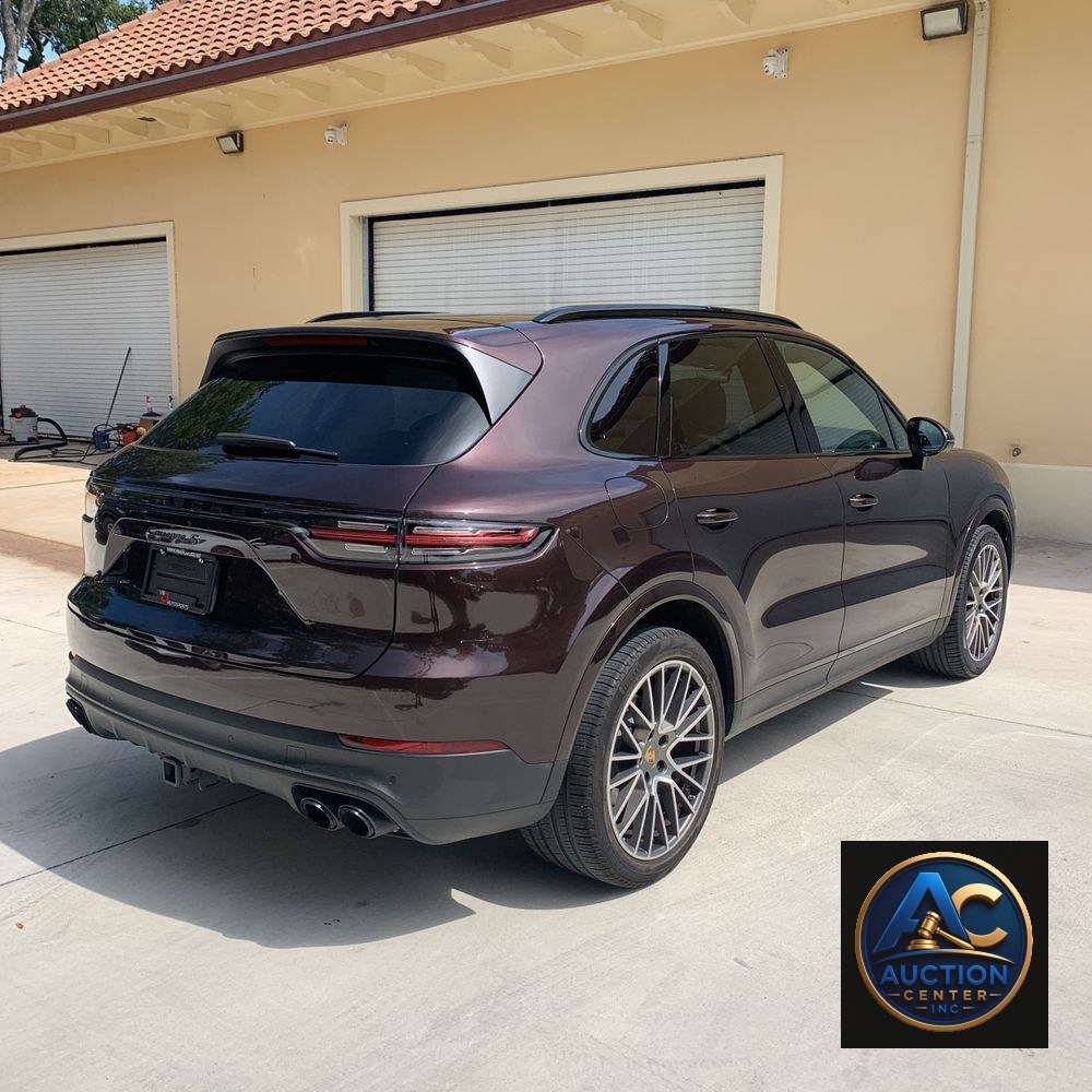 2022 Porsche Cayenne S Platinum Edition