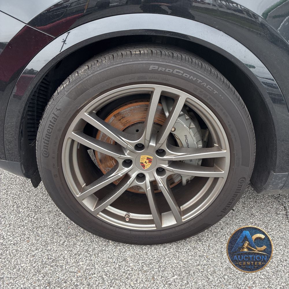 2023 Porsche Cayenne S Platinum Edition