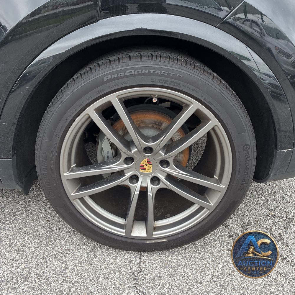 2023 Porsche Cayenne S Platinum Edition