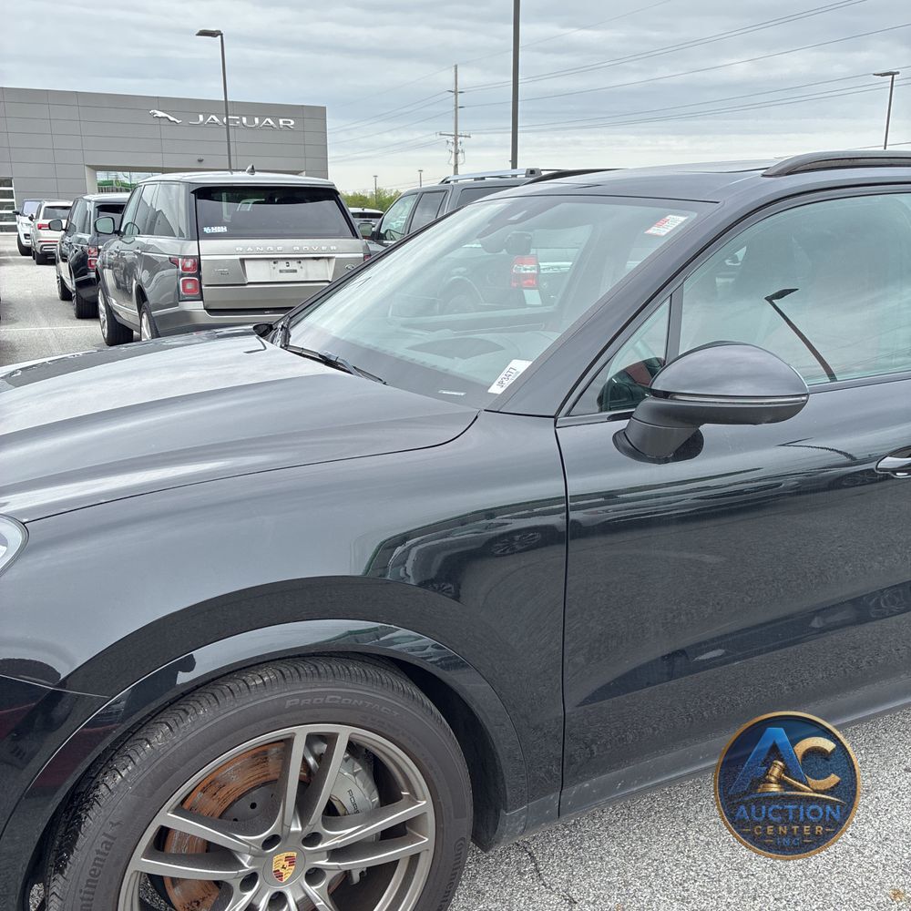 2023 Porsche Cayenne S Platinum Edition
