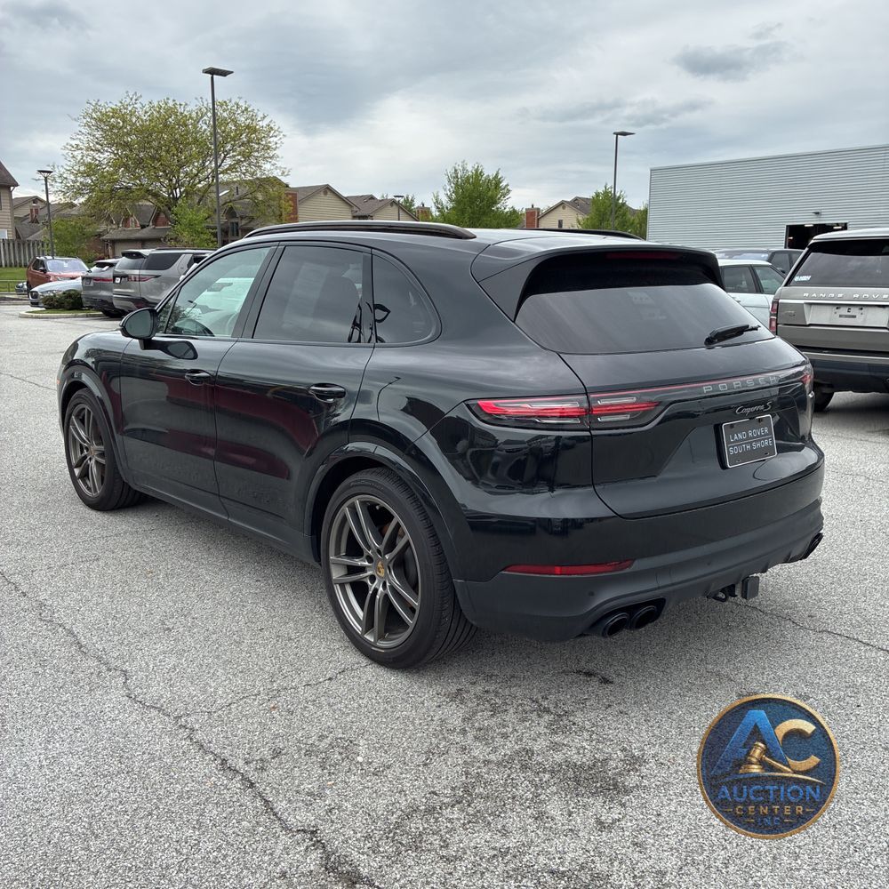 2023 Porsche Cayenne S Platinum Edition