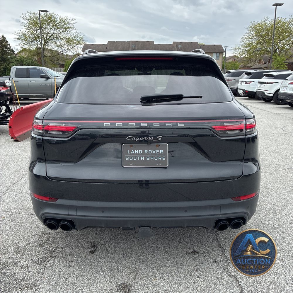 2023 Porsche Cayenne S Platinum Edition