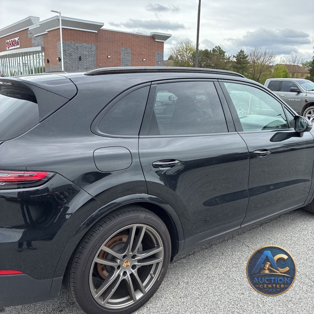 2023 Porsche Cayenne S Platinum Edition