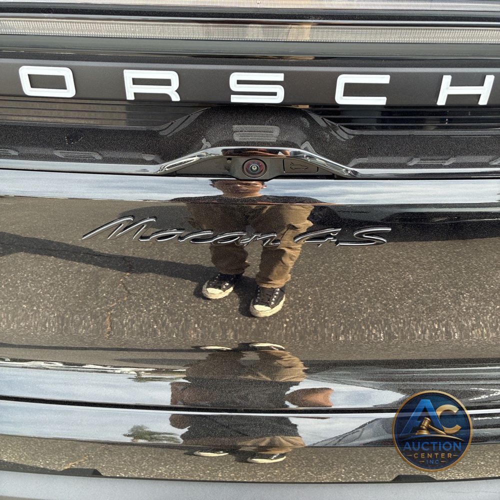 2025 Porsche Macan 4S Electric