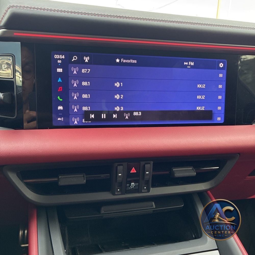 2025 Porsche Macan 4S Electric