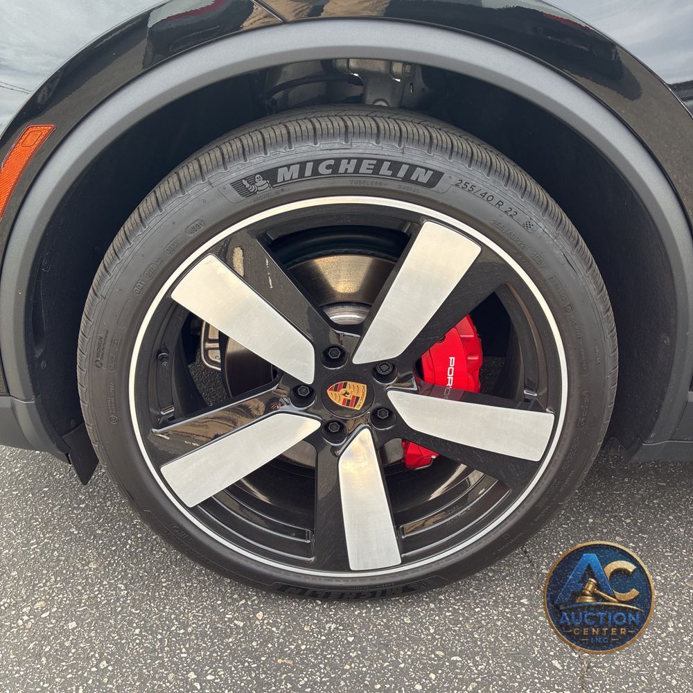 2025 Porsche Macan 4S Electric