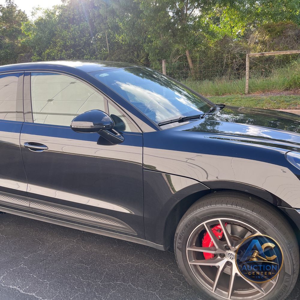 2022 Porsche Macan S