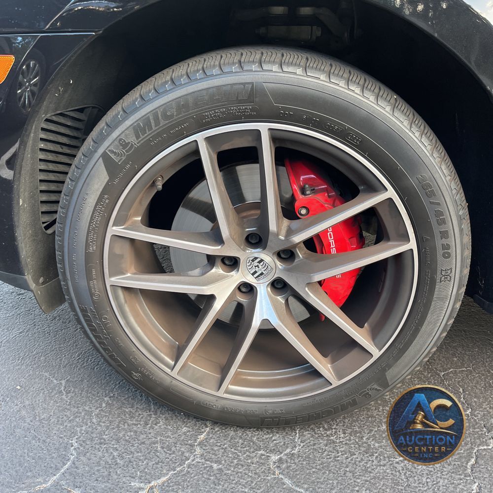2022 Porsche Macan S