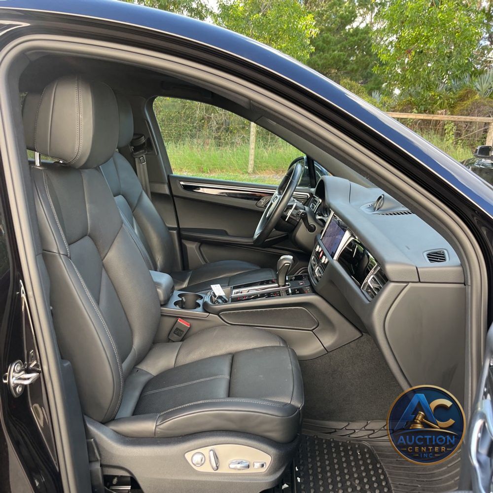 2022 Porsche Macan S
